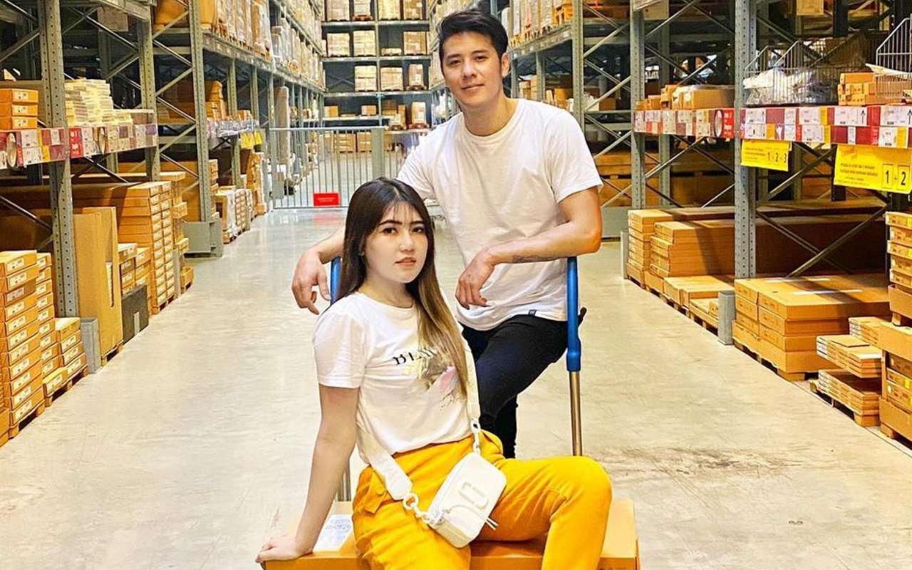 Serius Pacaran Dengan Chevra Yolandi, Terkuak Alasan Via Vallen Belum Siap Nikah