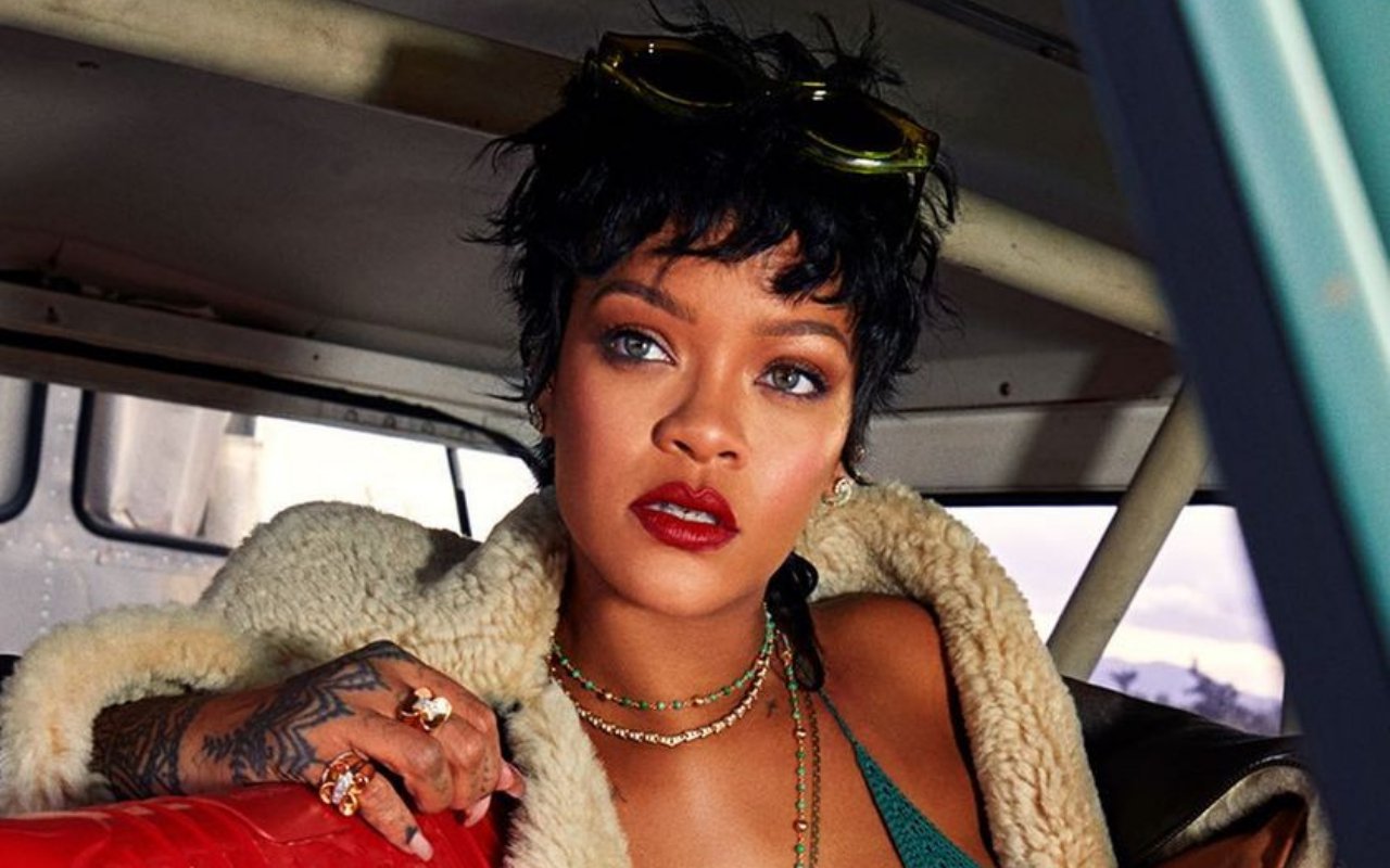 Rihanna Dinobatkan Jadi Pahlawan Nasional oleh Pemerintah Baru Barbados