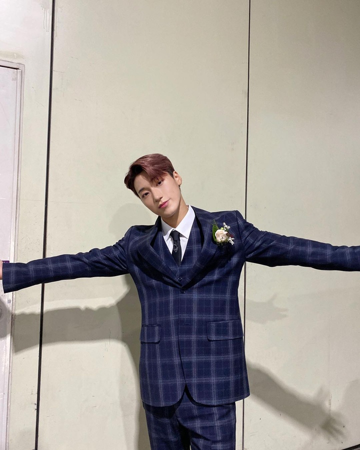 Gagah Dalam Balutan Suit