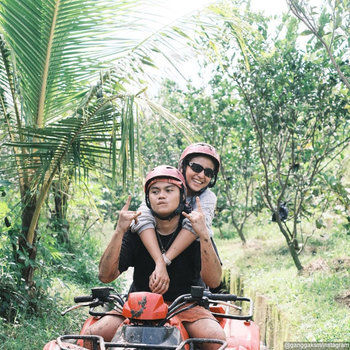 Manis Saat <i>Off-Road</i>