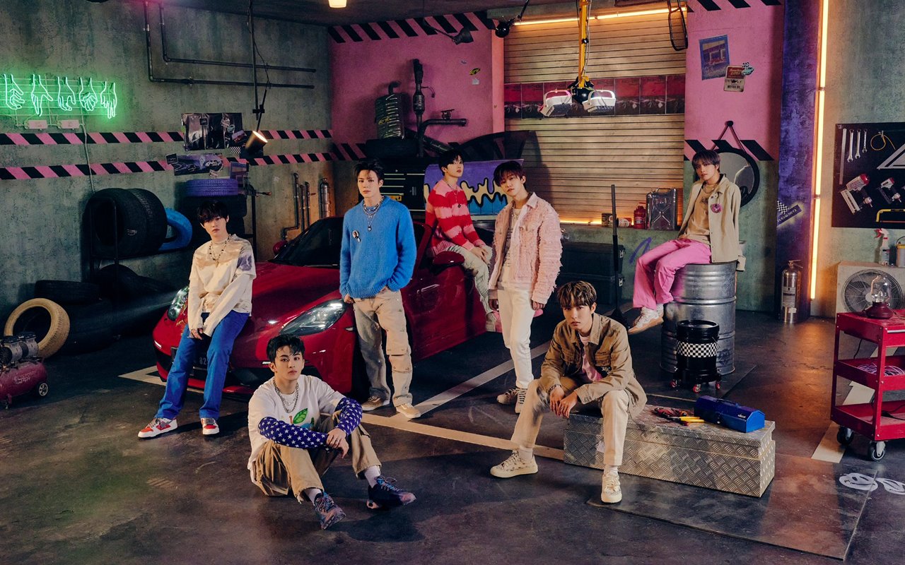 NCT Dream Hadirkan Sisi Baru Lewat Video Musik 'Dreaming' untuk Album 'Universe'