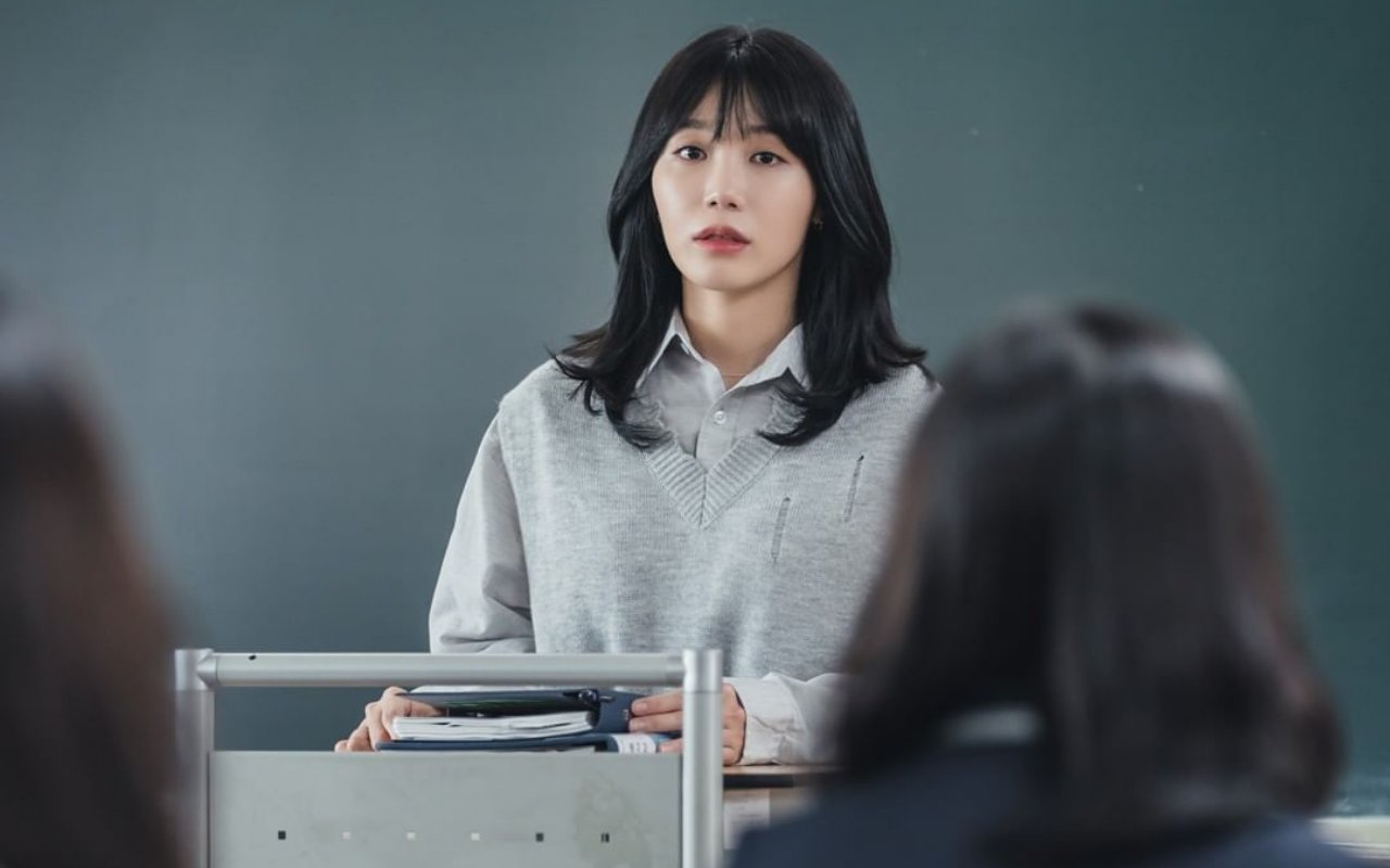 Penuh Sumpah Serapah, Eun Ji Ngaku Benar-Benar Emosi Saat Syuting Adegan 'Work Later, Drink Now' Ini