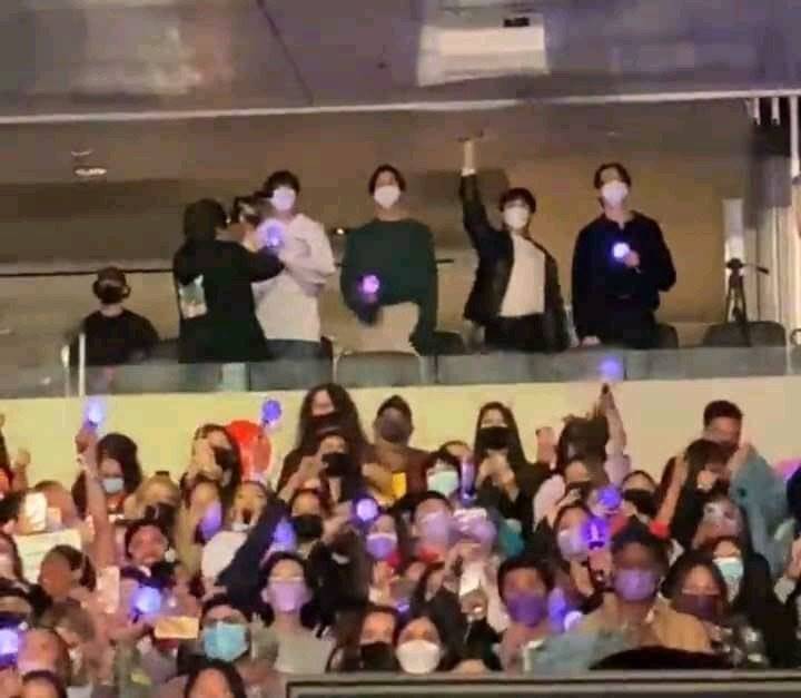 Muncul Penampakan Empat Calon Member Boy Grup Baru HYBE Jepang Ikut Heboh Nikmati Konser BTS