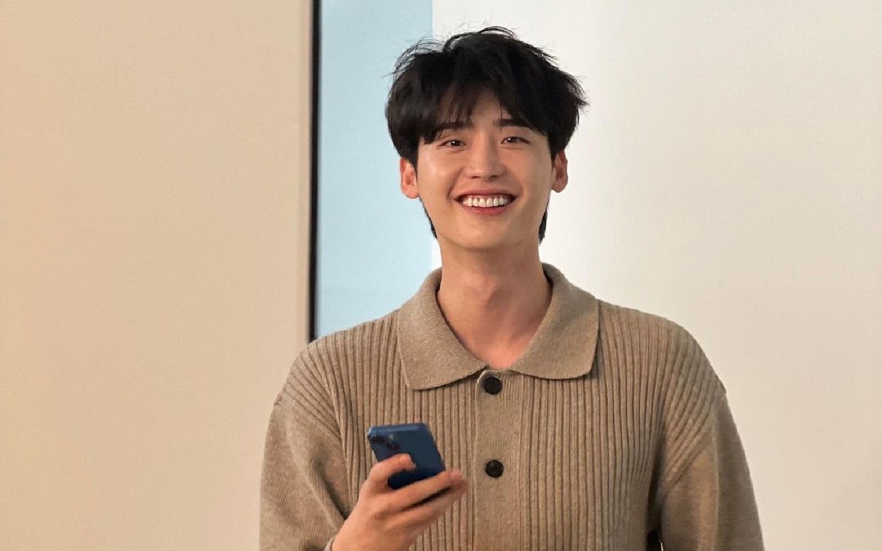 Netizen Ini Ungkap Kepribadian Asli Lee Jong Suk Saat Wamil, Seperti Apa?