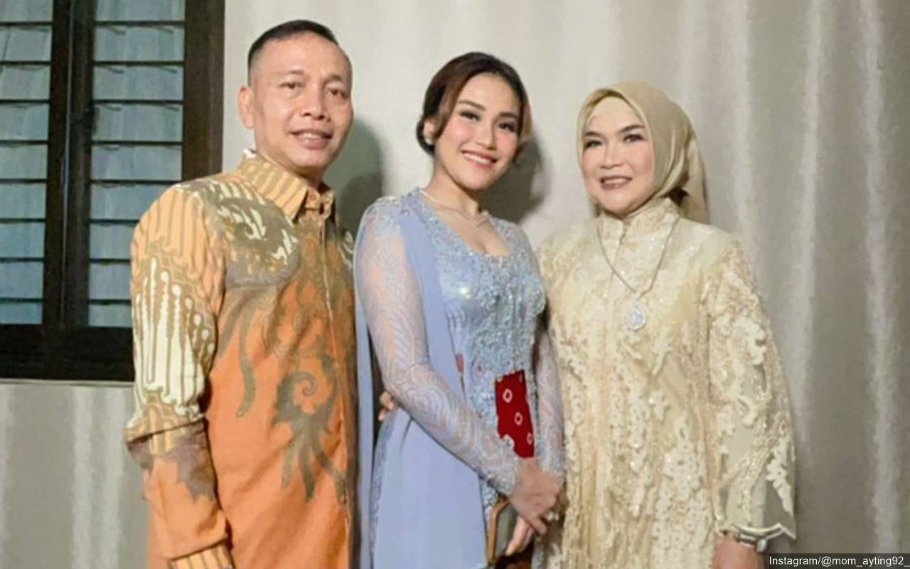 Sudah Jadi Pedangdut Ternama, Sikap Ayu Ting Ting Kepada Sang Ibu Selama Liburan di LA Terkuak