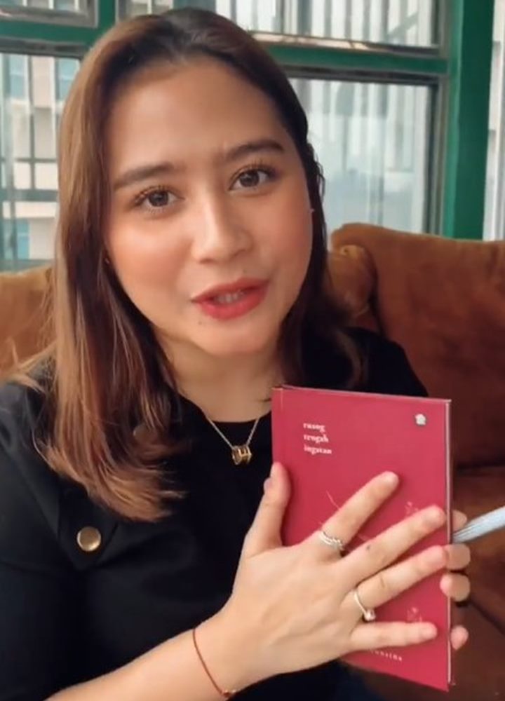 Merilis buku