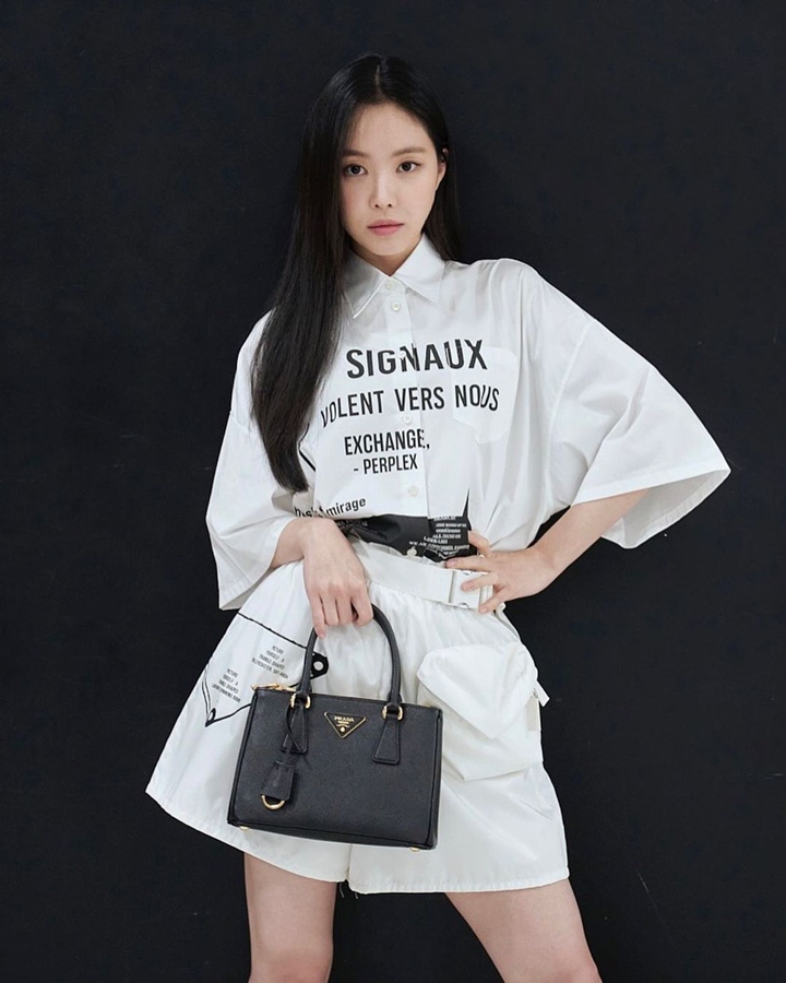 Tampil Elegan Dengan Serba Putih