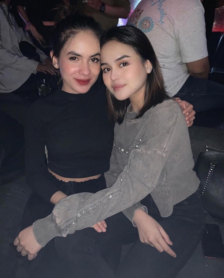 Akrab dengan steffi zamora