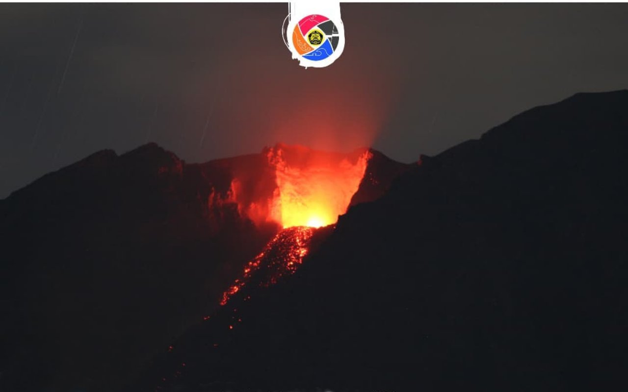 PVMBG Catat Gunung Semeru Masih Erupsi, Masyarakat Disarankan Tak Beraktivitas Dalam Radius 1 Km