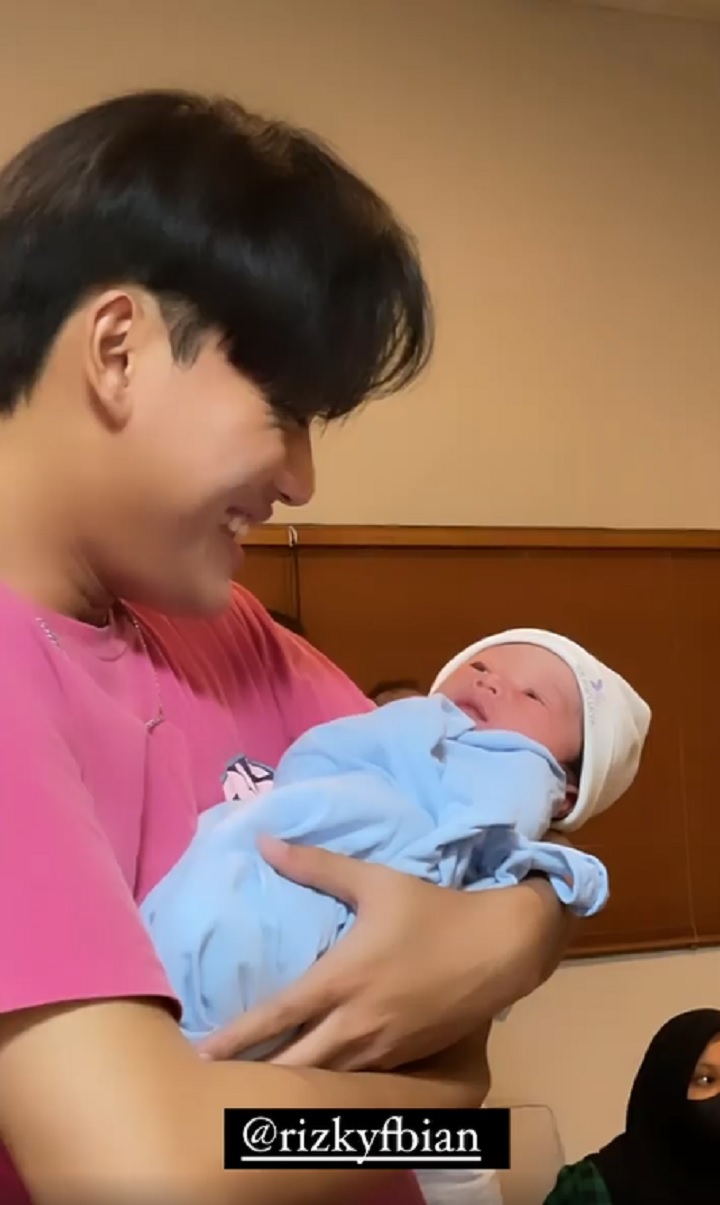 Nama anak sule yang baru lahir