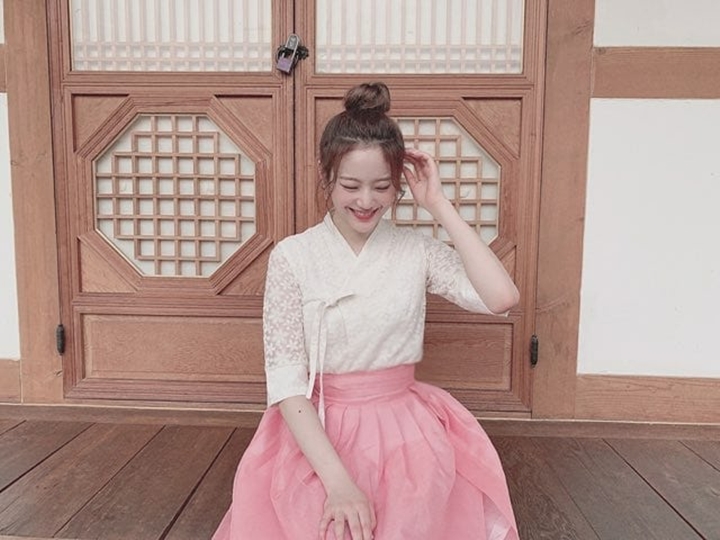 Paripurna Dengan <i>Hanbok</i>