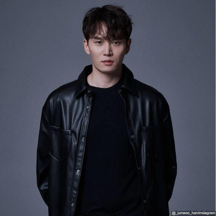 Tampil <i>Fierce</i> Dengan Busana Serba Hitam