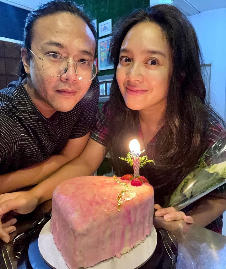 lebih satu dekade bersama tanpa gosip miring