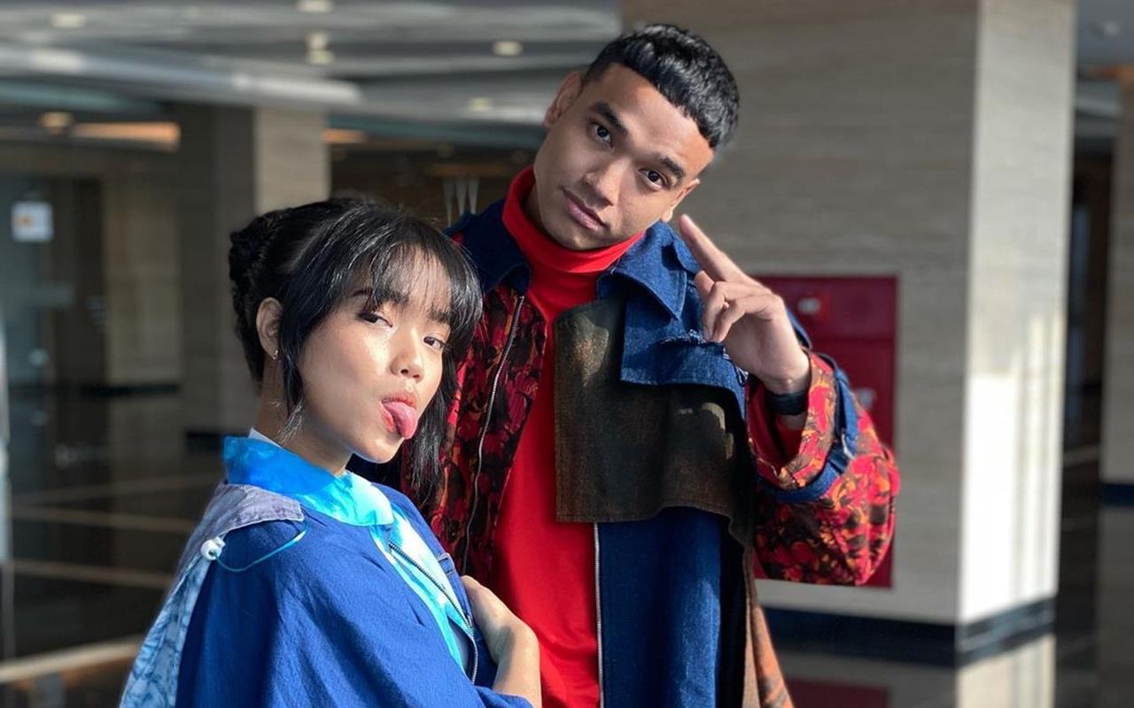 Fadly Dikira Pakai Salib, Fuji Ipar Vanessa Angel Gendong Anjing Juga Ramai Diprotes?