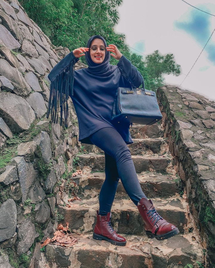 Super stylish dengan warna gelap