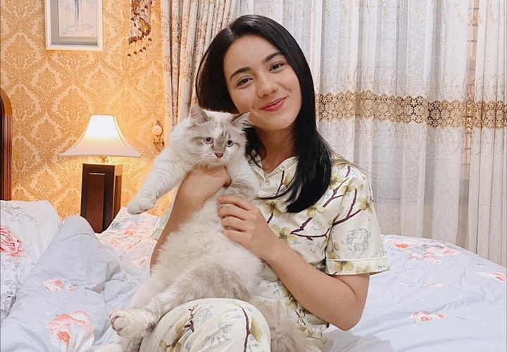 Ersya Aurelia