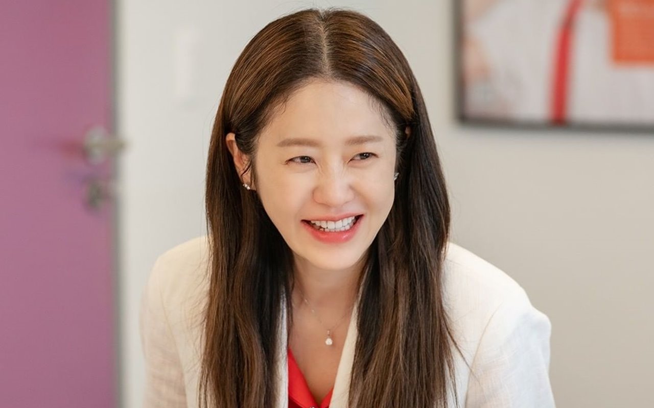 Go Hyun Jung Banting Tas Berharga Sekitar Rp179 Juta Demi 'Reflection of You'