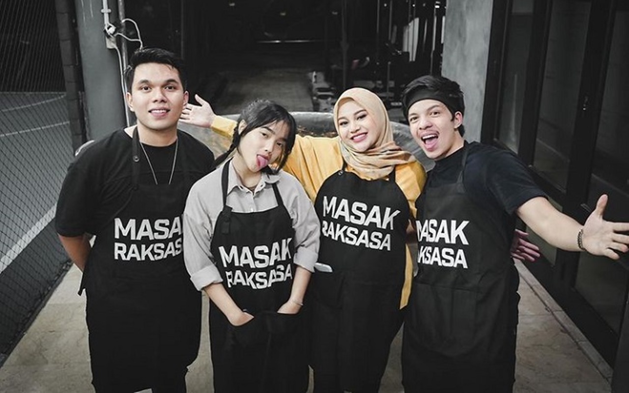 Thariq Halilintar Diramal 'Susah' Nikahi Fuji hingga Karier Bakal Sesukses Atta Halilintar