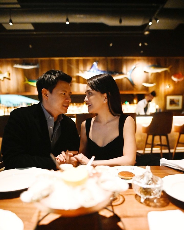 Makan malam Shandy dan David super romantis