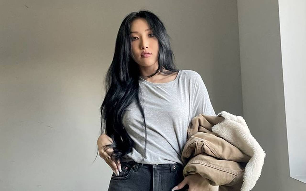 Gaya Rambut Kepang Ala Hwasa MAMAMOO Ini Paling Terfavorit, Damage Banget