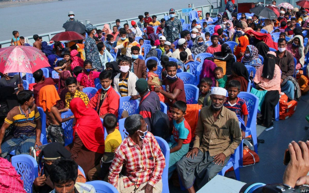 RI Putuskan Tampung Pengungsi Rohingya yang Terombang-Ambing di Laut Aceh Usai 'Disentil' UNHCR