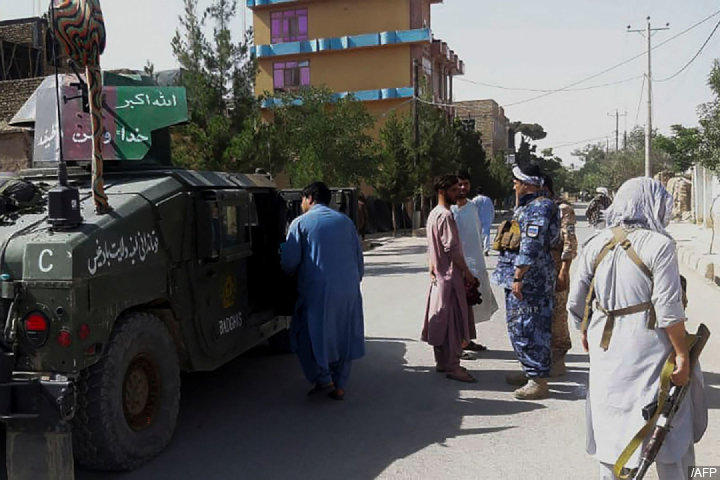 Taliban Gulingkan Pemerintahan Afghanistan