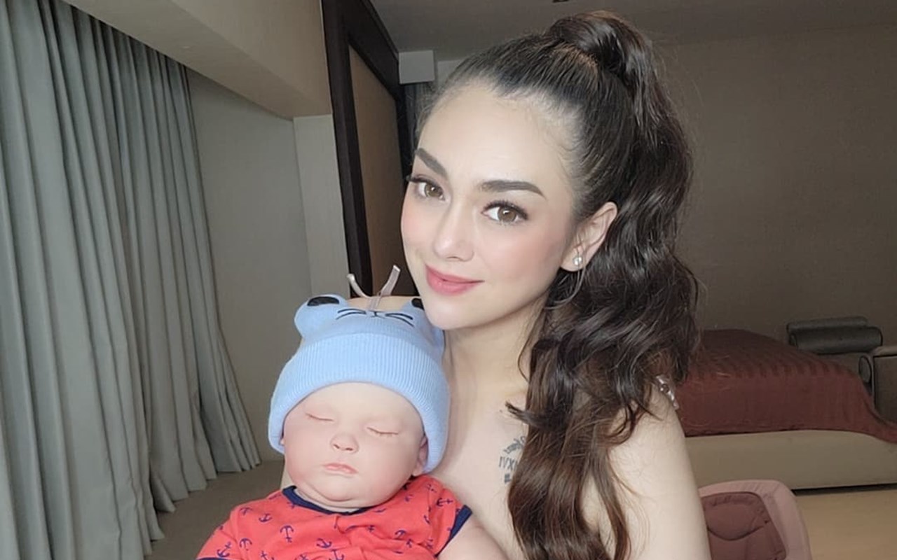 Didapat dari Furi Harun, Celine Evangelista Pastikan Koleksi Spirit Doll Miliknya Tak Berisi Arwah