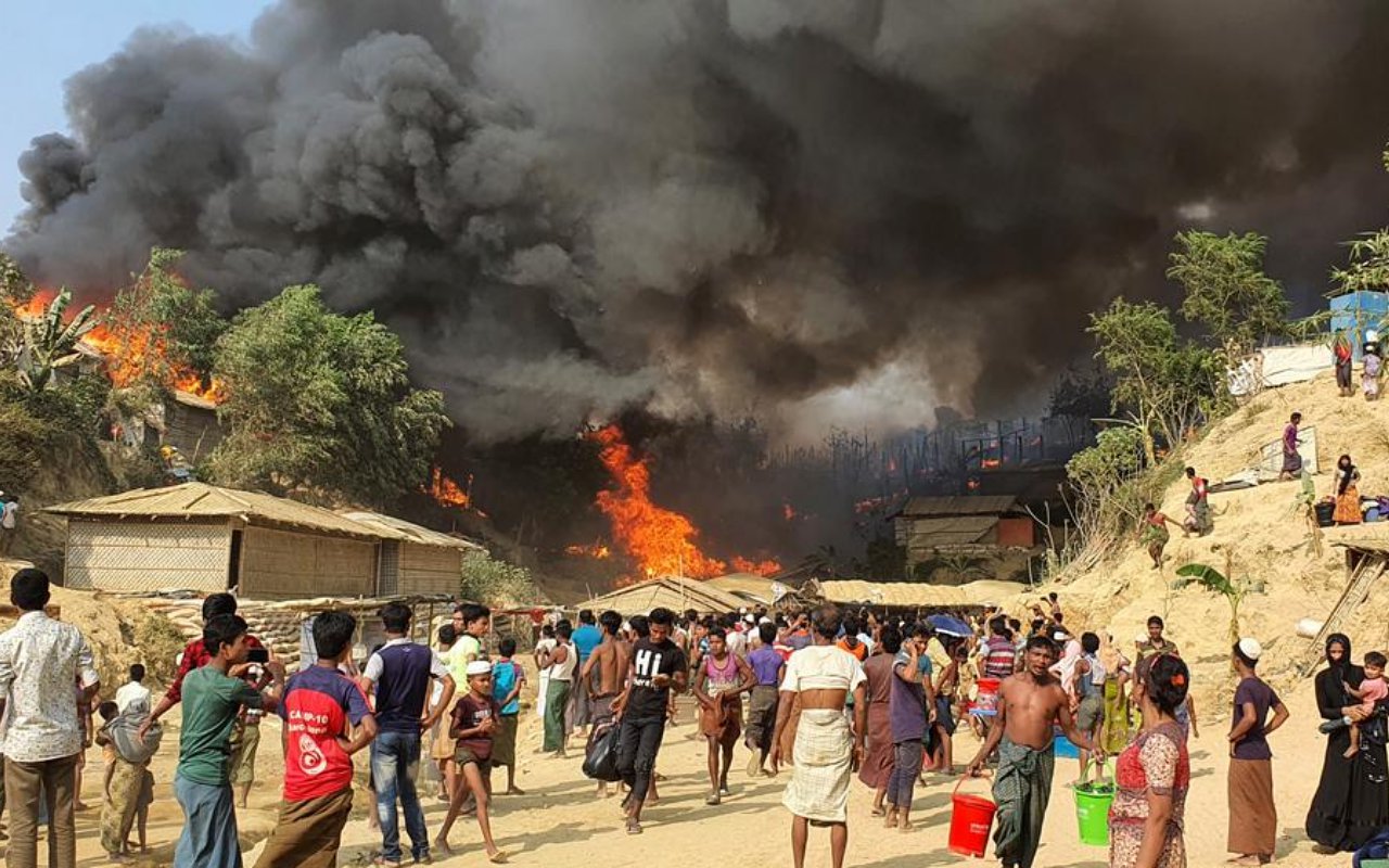 Kamp Pengungsi Rohingya di Bangladesh Terbakar, Ribuan Orang Kehilangan Tempat Tinggal