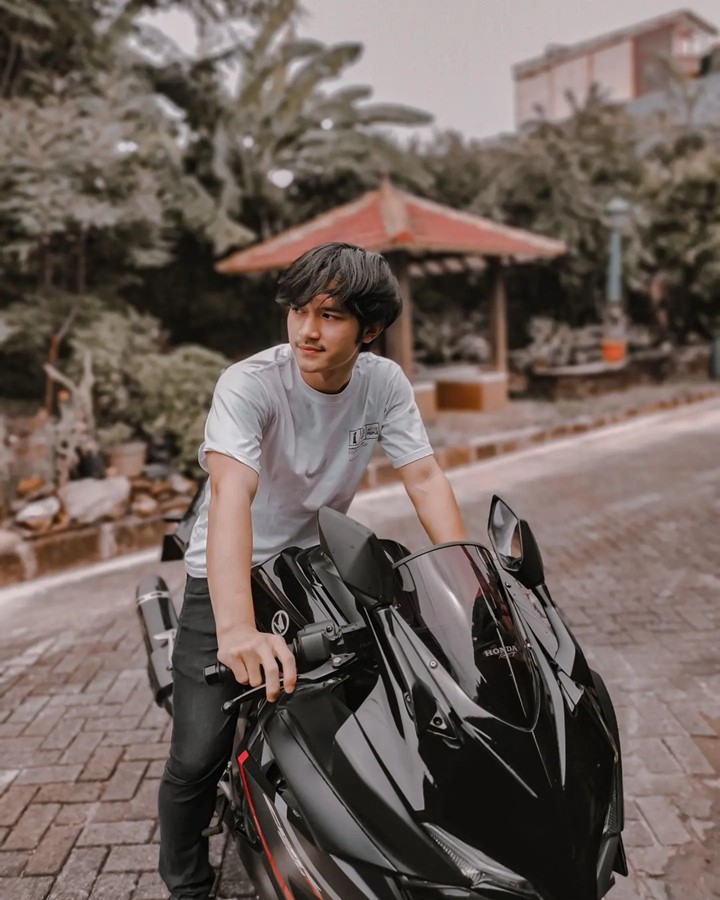 Anak motor