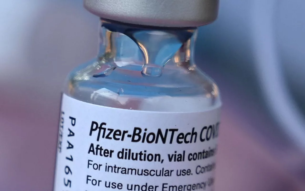 Pfizer Perkirakan Vaksin COVID-19 Khusus Omicron Akan  Siap Bulan Maret 2022