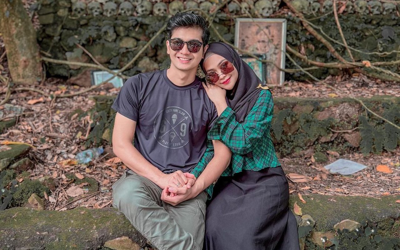 Pamer Momen 'Pacaran' dengan Teuku Ryan, Ria Ricis Tegaskan Hal Ini ke Netizen