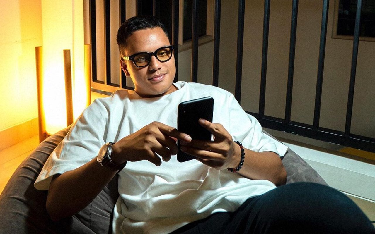 Reaksi Arief Muhammad Saat Ada Fans Rela Keliling Komplek Sambil Angkat Galon Demi Dapat Follback