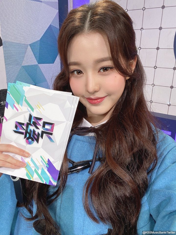 Jang Won Young IVE 