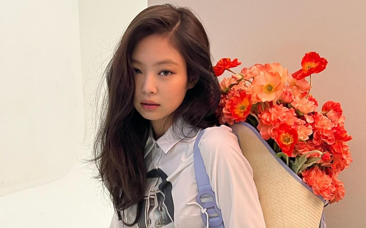 Jennie BLACKPINK Tebar Potret Cantik di Paris, Gaya Busananya Kece Abis