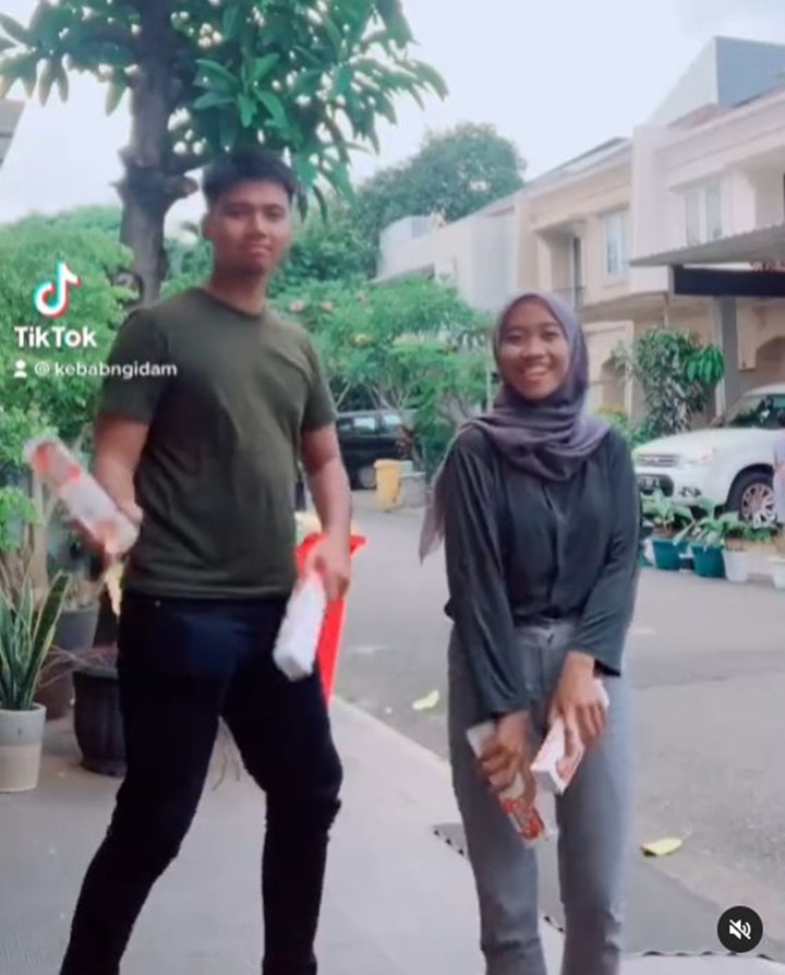 Joget promosi kebab