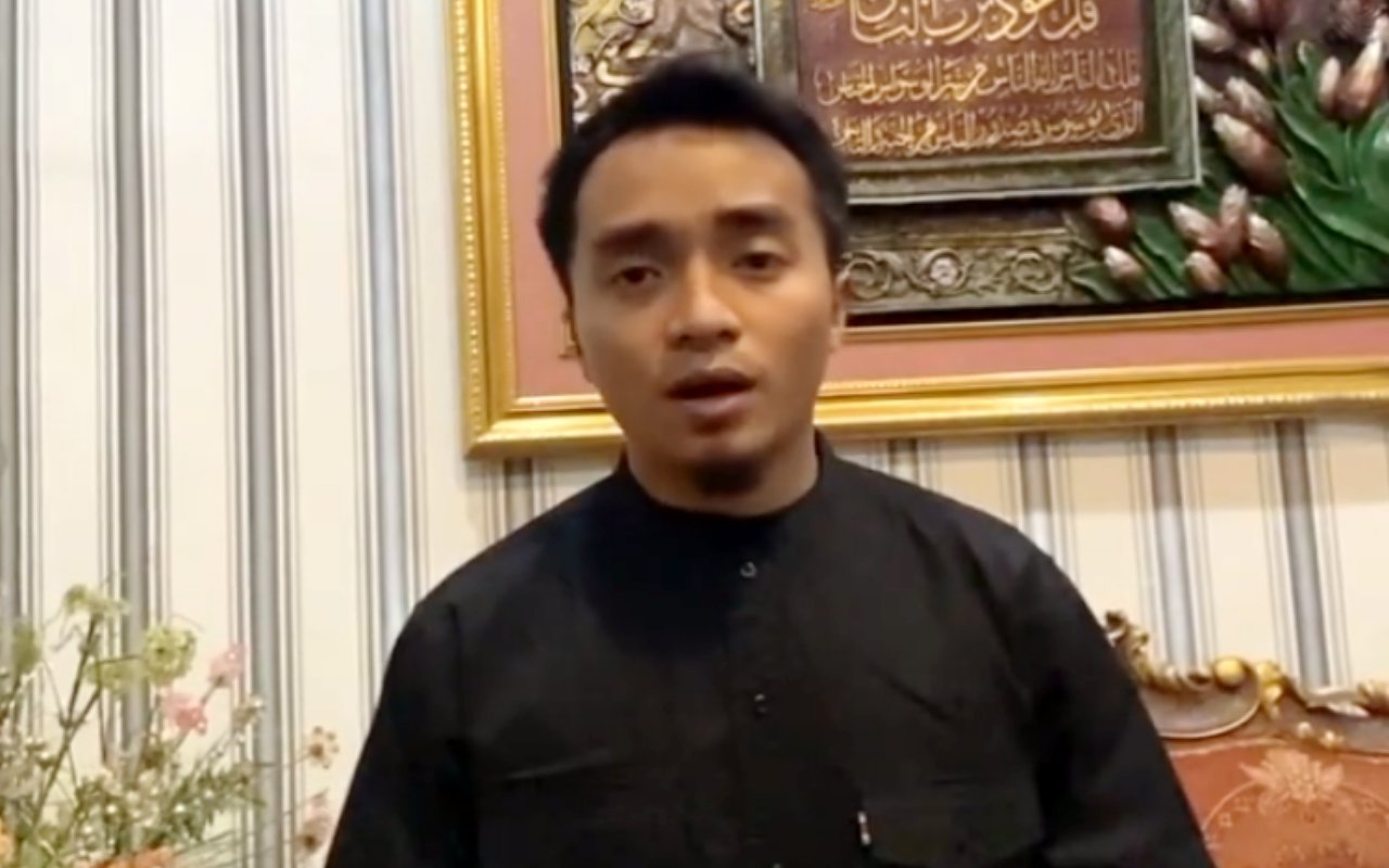 Usai Jam Tangan, Kini Taqy Malik Lelang Sepeda Brompton Untuk Bangun Masjid