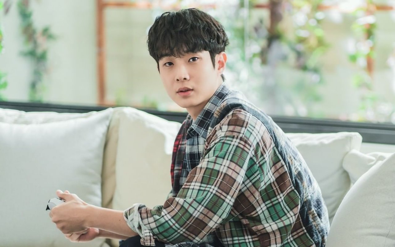 Choi Woo Shik Mendadak Jadi Pacar Idaman Berkat Perannya di 'Our Beloved Summer', Kenapa?
