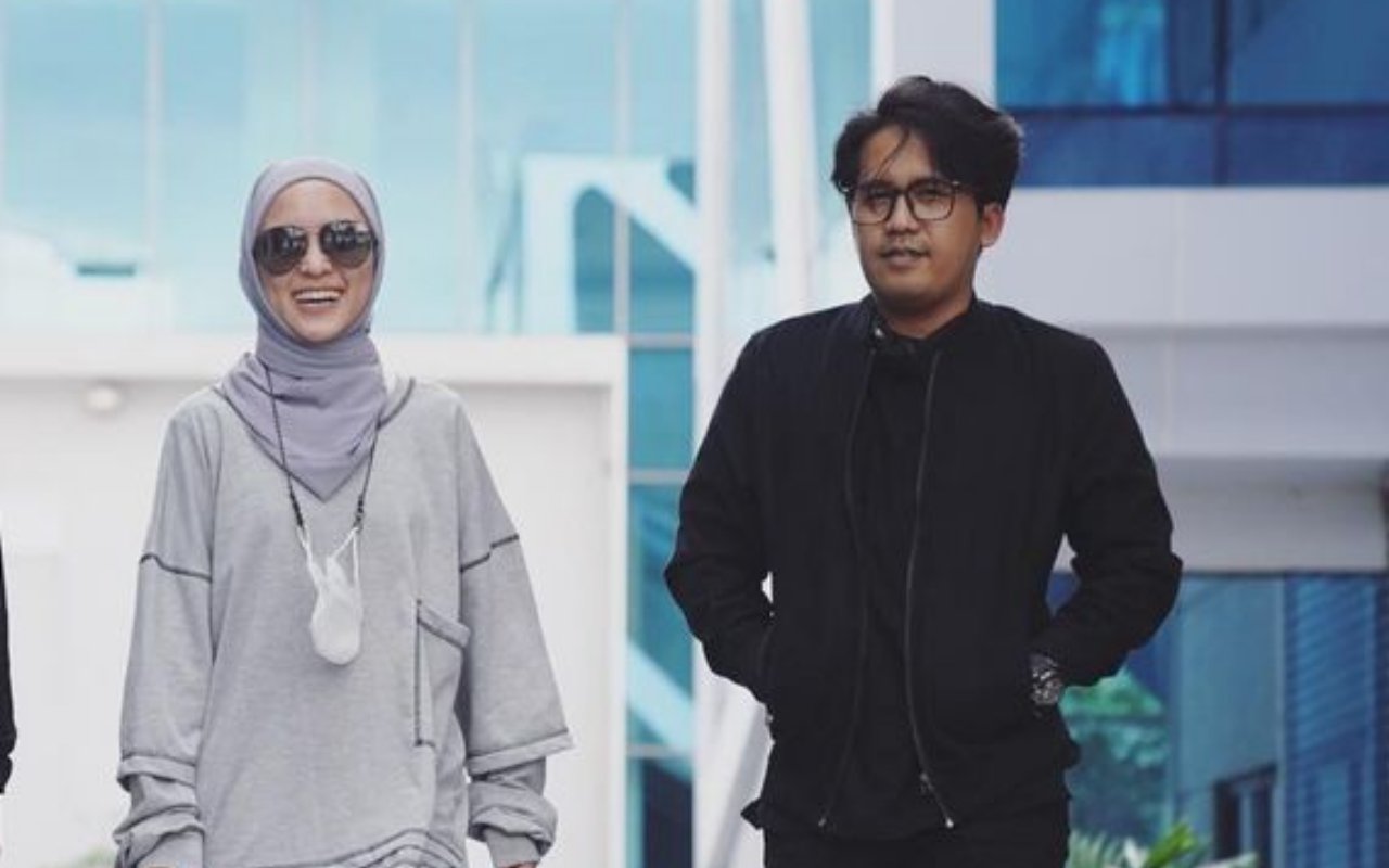 Nissa Sabyan Umbar Senyum Muncul Bareng Ayus Bahas Masalah Berat 2021, Disebut Lydia Versi Syar'i