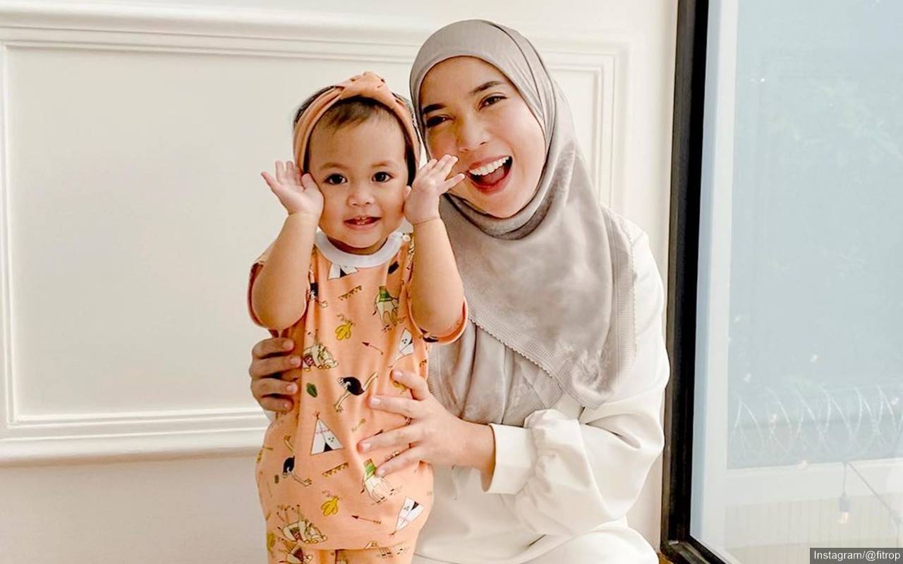 Biasakan Anak Atasi Kesulitan Sendiri, Fitri Tropica Ada Rekomendasi 3 Buku Parenting