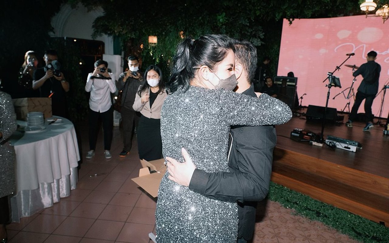 Nindy Ayunda Pamer Wajah 'Dito' Pacar Baru, Gudang Uang Gak Kaleng-Kaleng?