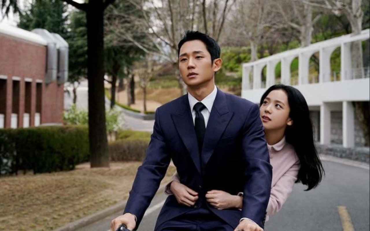 Bikin Gemas, Jung Hae In dan Jisoo Kepergok Saling Curi Pandang di Tengah Syuting 'Snowdrop'