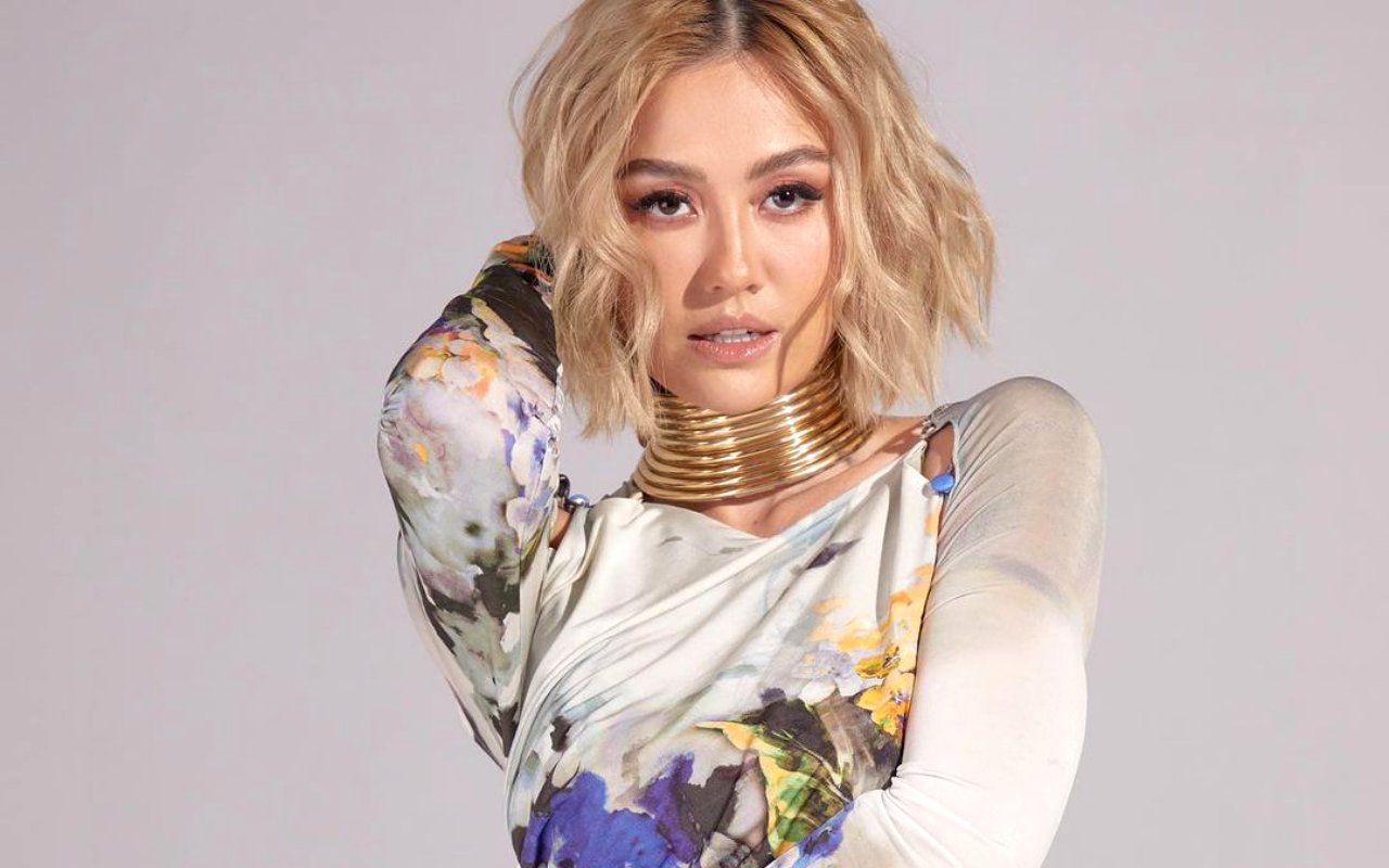 Keren! Wajah Agnez Mo Mejeng di Sampul Majalah Ternama Amerika