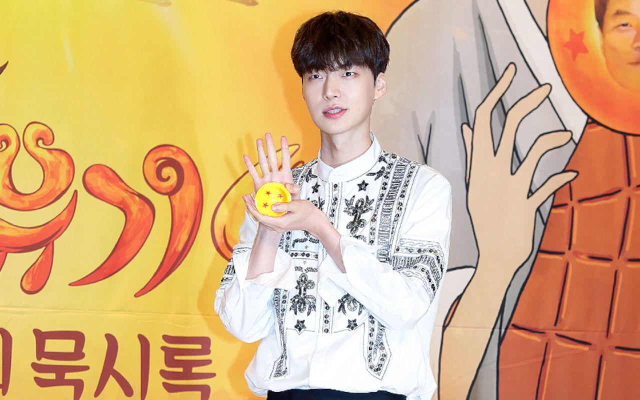 Ahn Jae Hyun Mendadak Posting Foto Pernikahan, dengan Siapa?