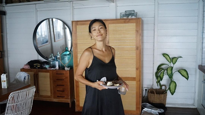 Tetap Paripurna Saat <i>Bare Face</i>