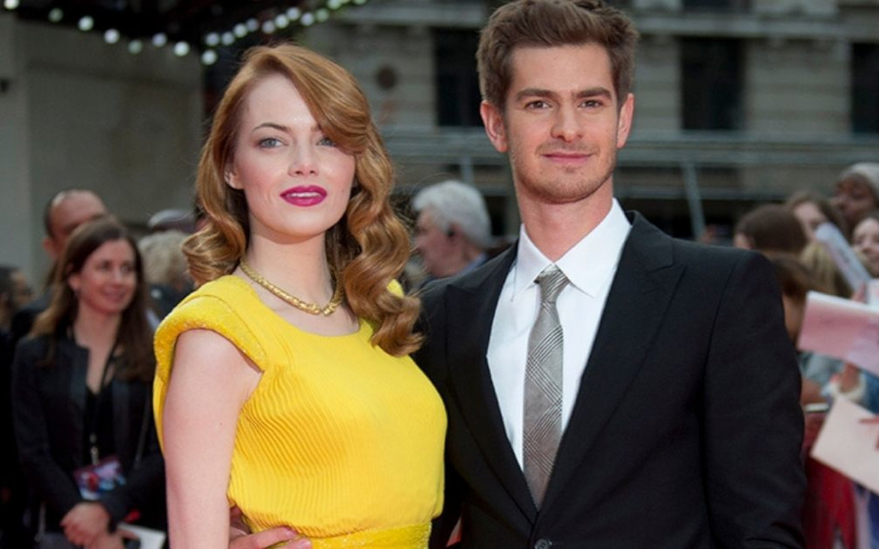 Andrew Garfield Beber Emma Stone Sebutnya 'Brengsek' Usai Kemunculannya Di 'Spider-Man: No Way Home'