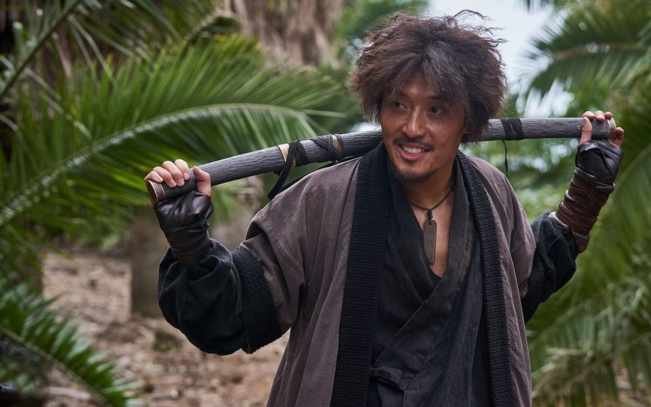 Kang Ha Neul Akui Sempat Cukur Seluruh Kepala Demi 'The Pirates: Goblin Flag'