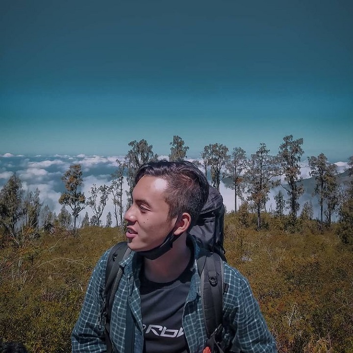 Gemar berpetualang 