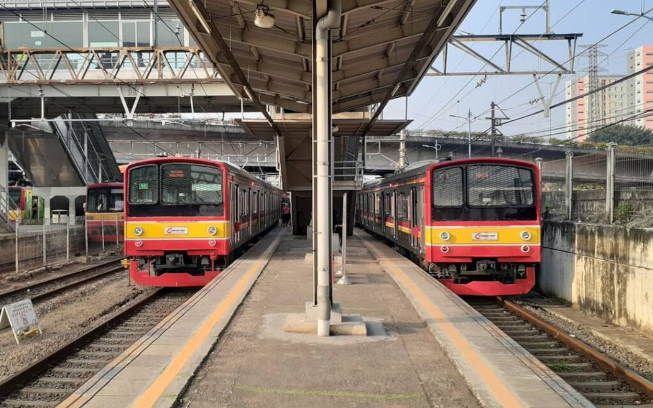 Sempat Diteriaki Tapi Tak Diindahkan, Mahasiswa UI Tertabrak KRL dan Terseret 25 Meter Hingga Tewas