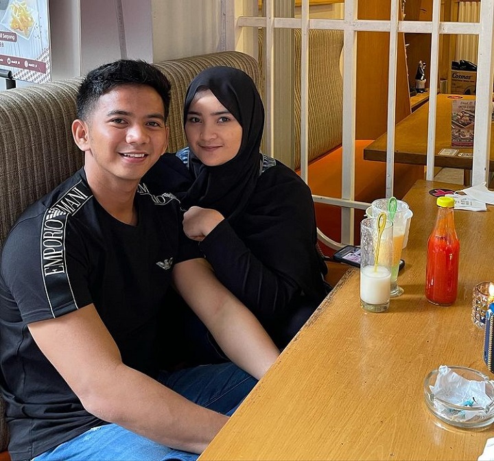 Pacaran dulu
