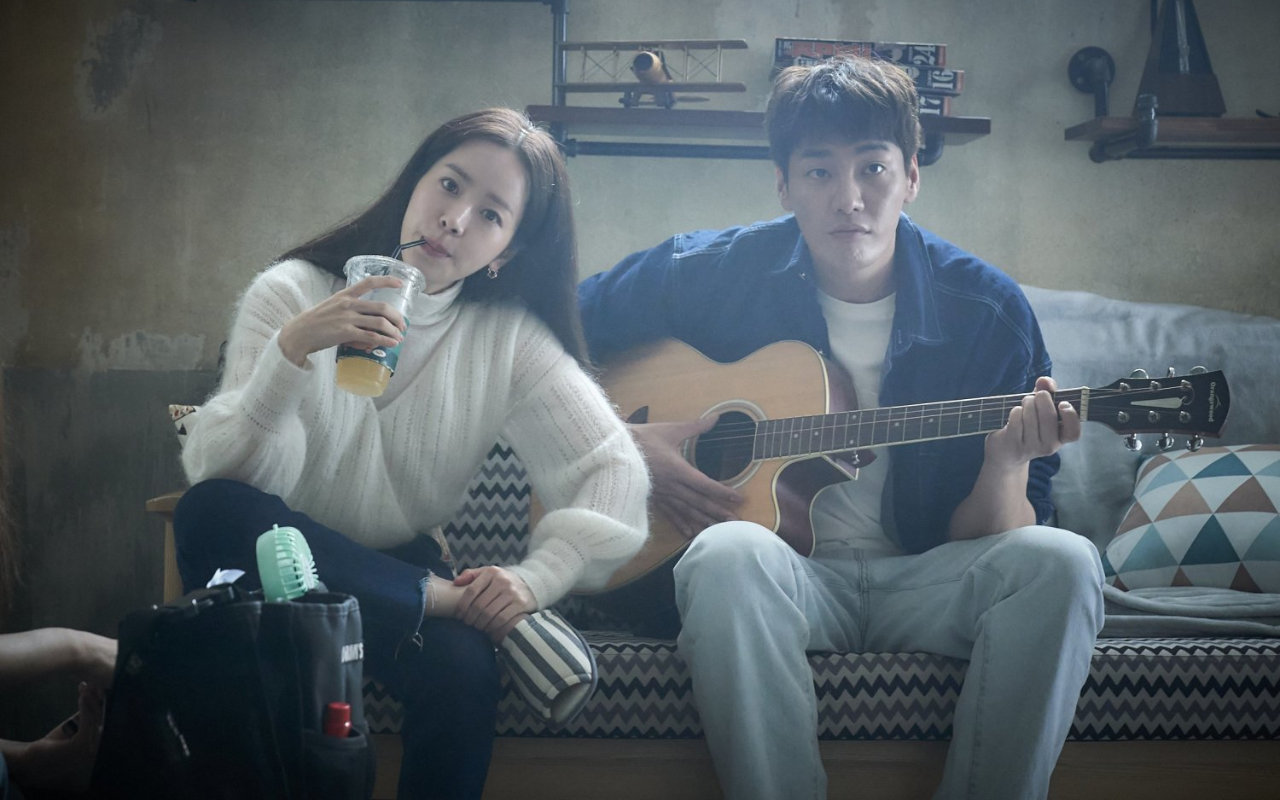 TVING Bakal Rilis Ulang 'Happy New Year' dalam 6 Episode Lebih Panjang, Begini Katanya